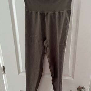 Calvin Klein High-Waisted Ribbed Leggings